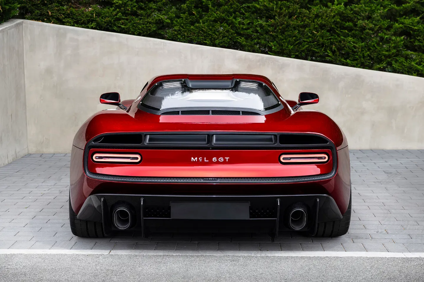 McLaren McL 6GT