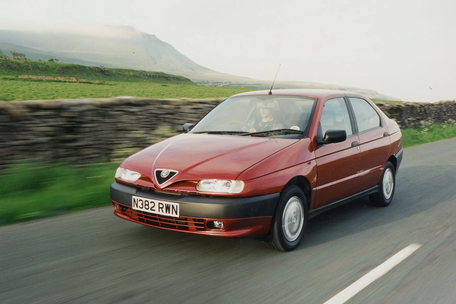 Alfa Romeo 146