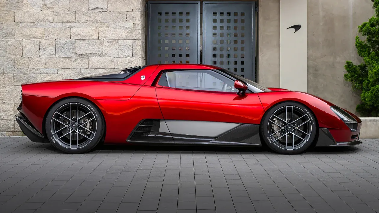 McLaren McL 6GT