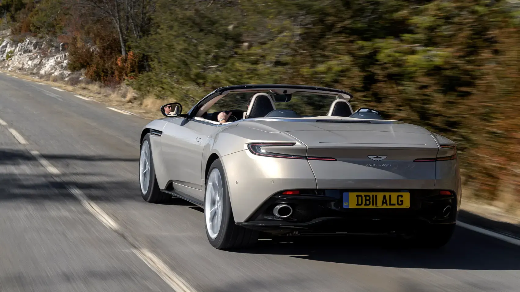 Aston Martin DB11