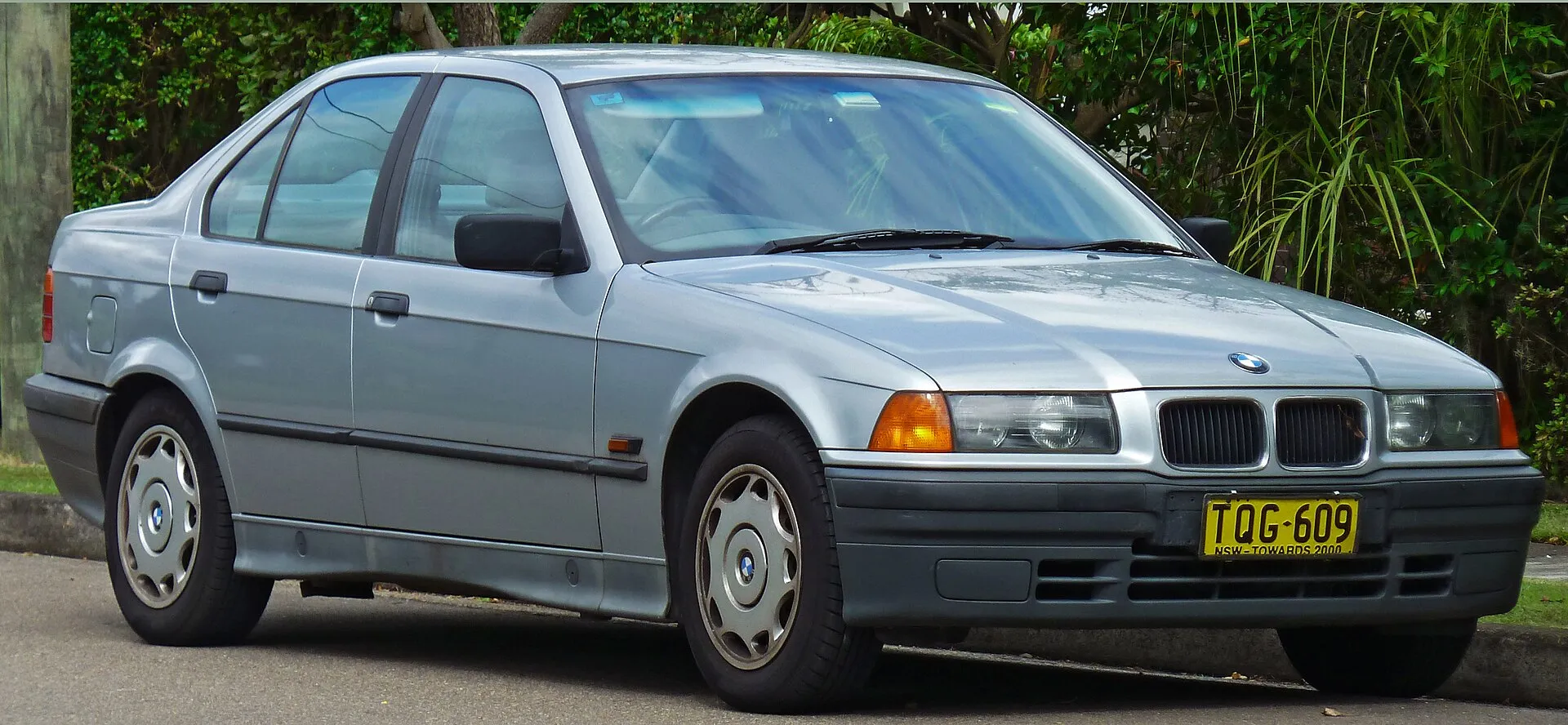 Serie 3 Sedán E36