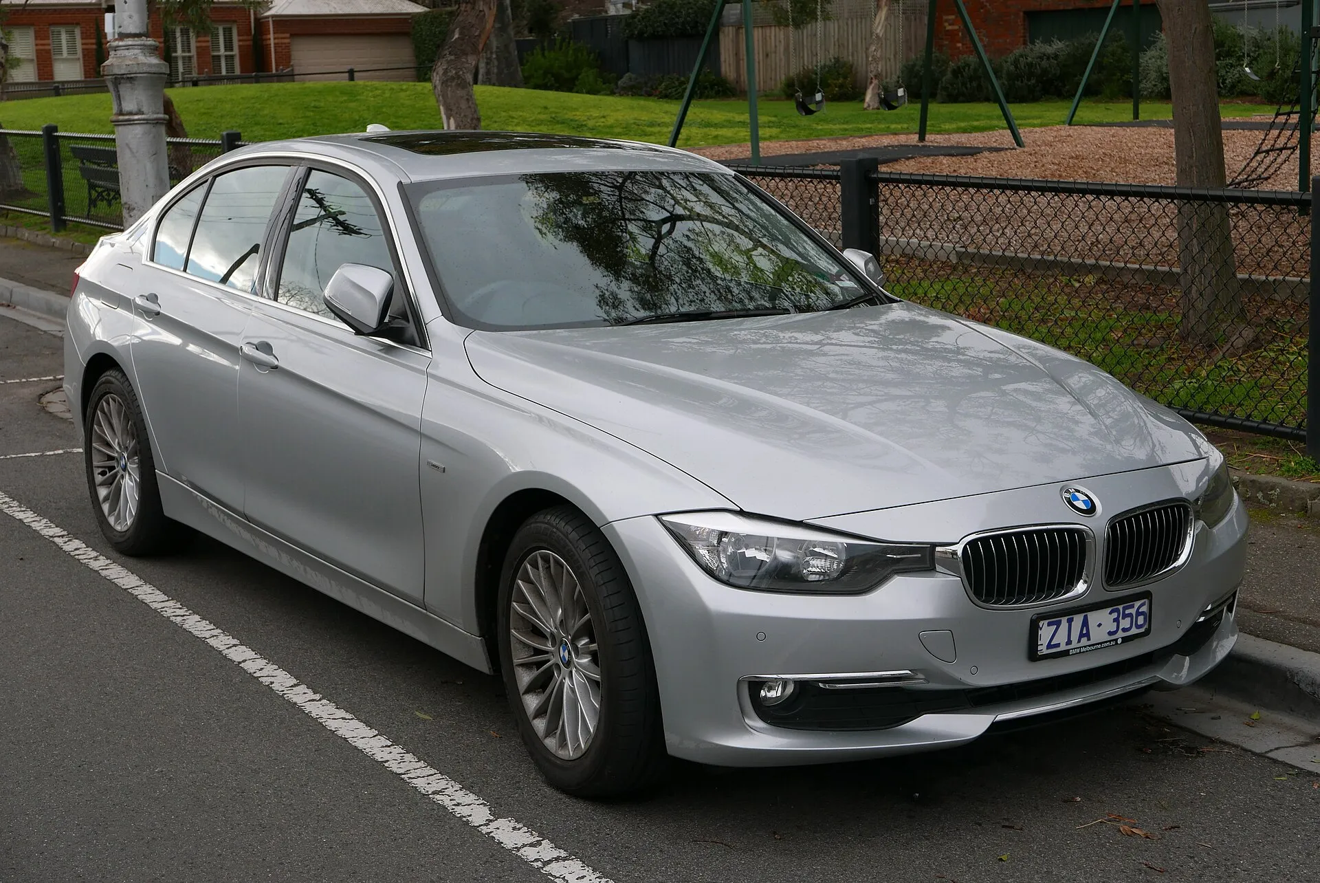 Serie 3 Sedán F30