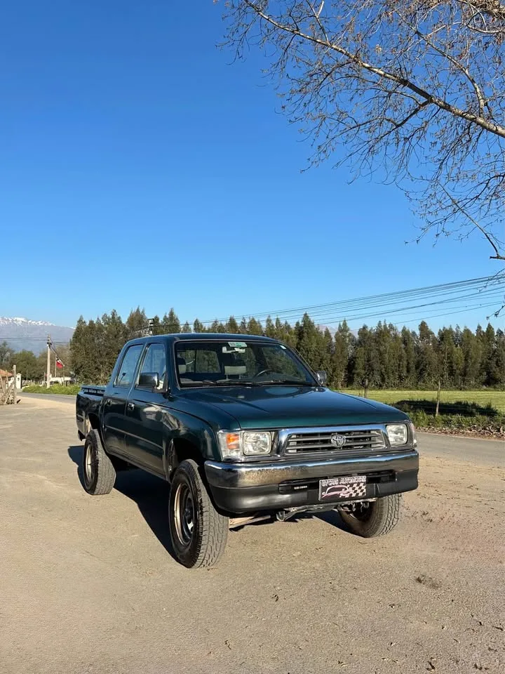 1999 Toyota Hilux